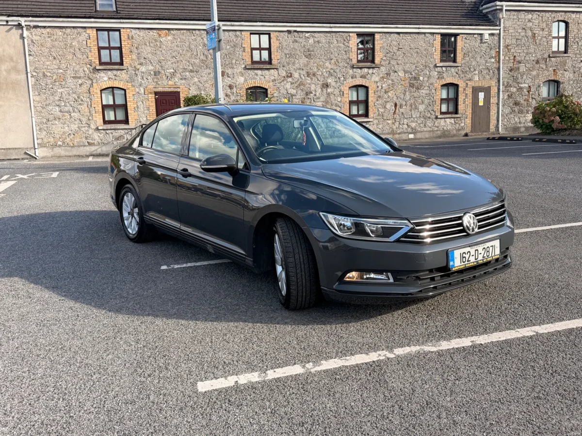 Volkswagen Passat 2016 - Image 3