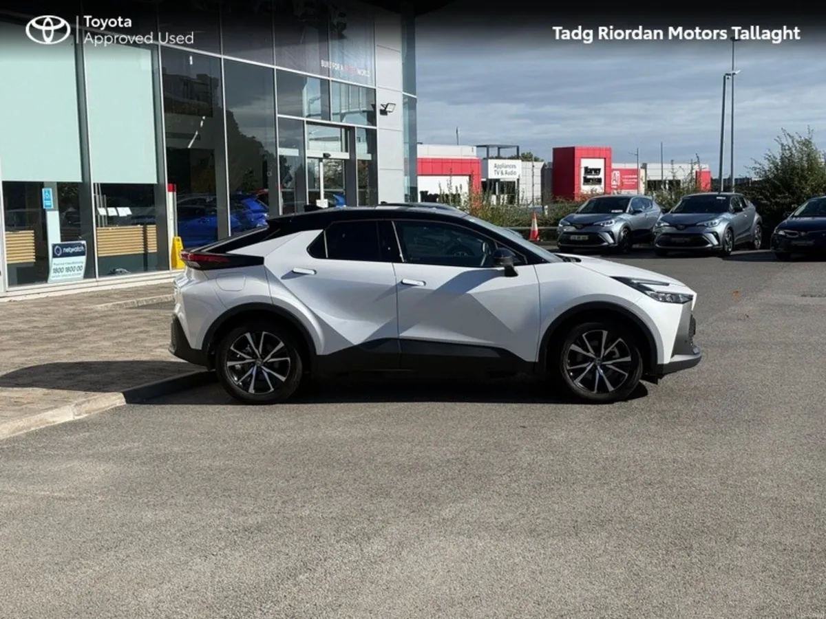 Toyota C-HR PHEV SPORT+*** DEMO SALE *** BIG SAVIN - Image 3