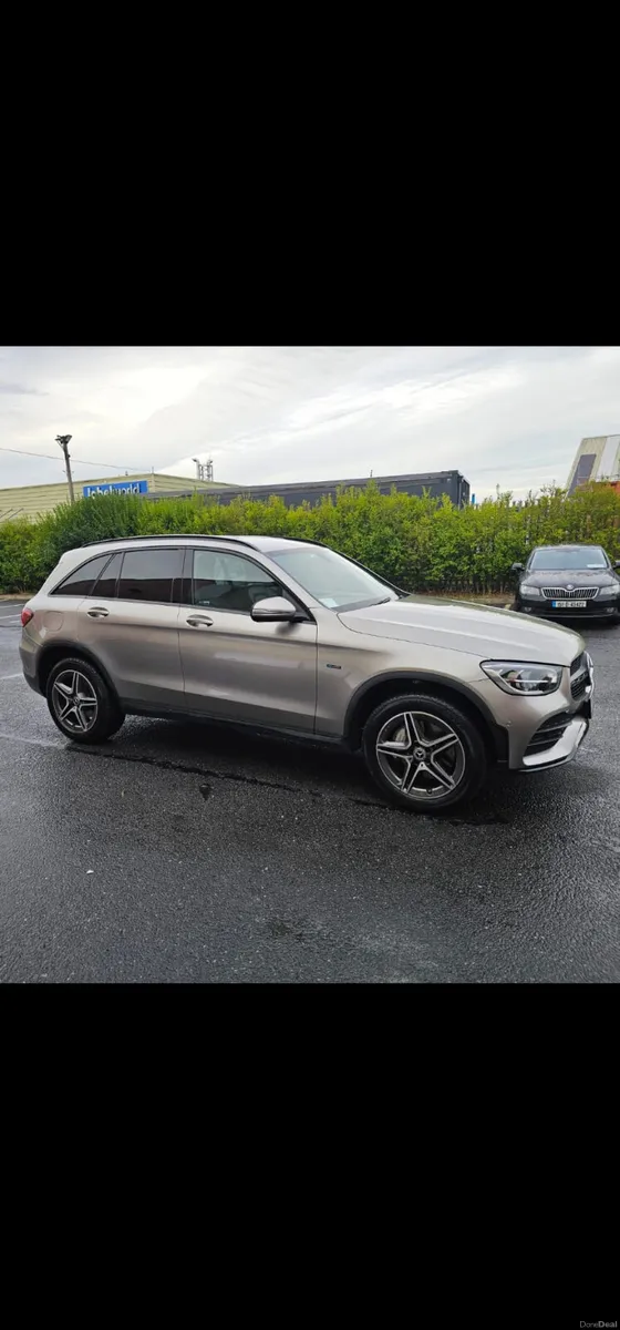 Mercedes-Benz GLC 2021 300de AMG SPEC - Image 2
