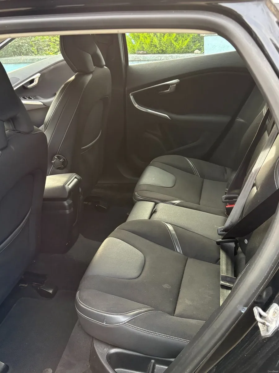 Volvo V40 2014 - Image 3