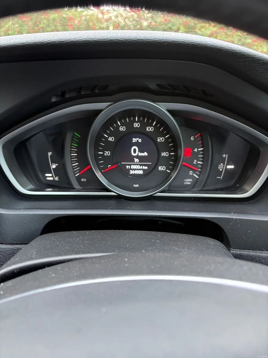 Volvo V40 2014 - Image 6