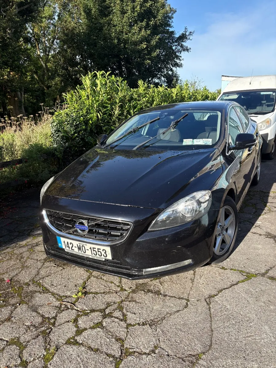 Volvo V40 2014 - Image 1