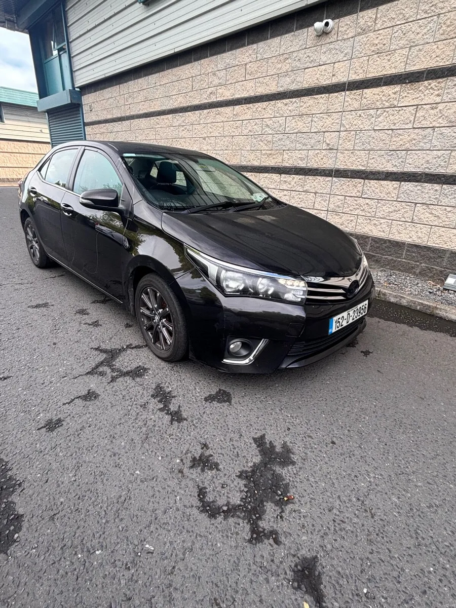 Toyota Corolla 2015 - Image 1