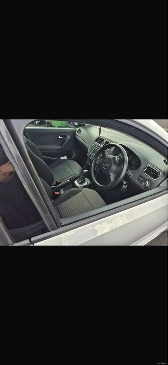 Volkswagen polo - Image 3