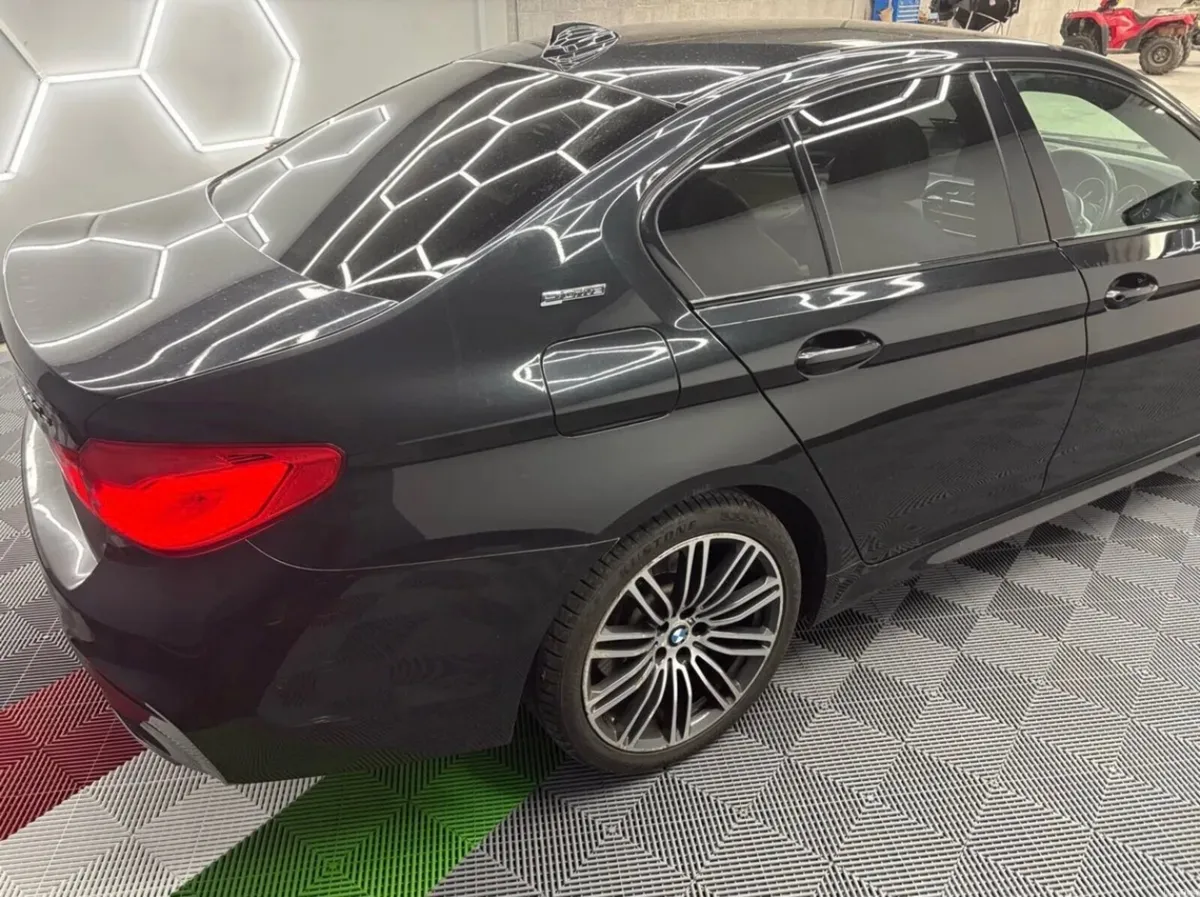 BMW 5-Series 2018 - Image 3