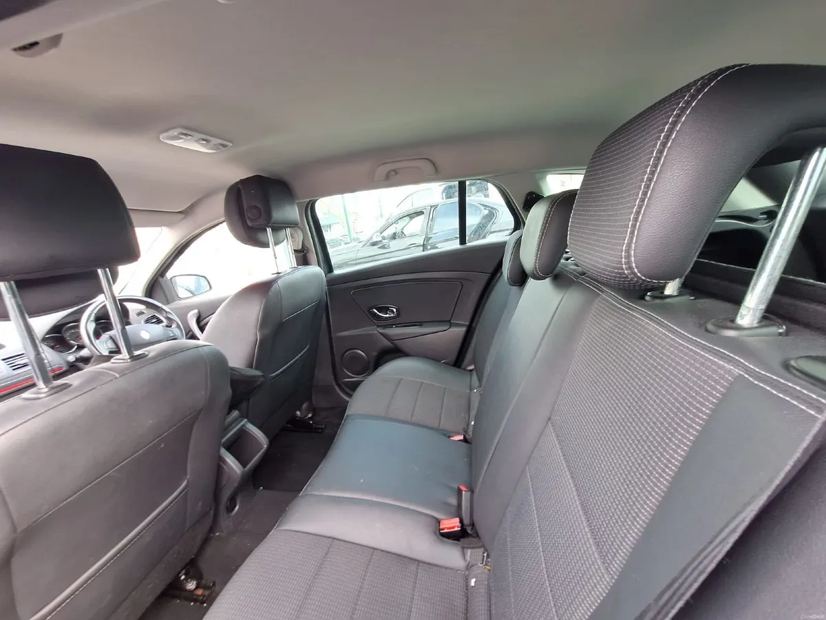 Renault Megane 2015 - Image 2