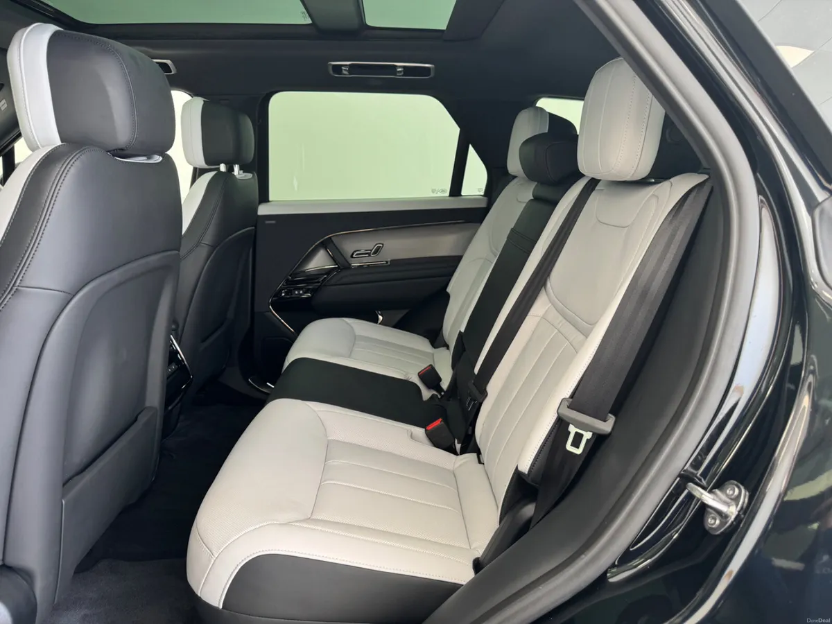 Land Rover Range Rover Sport 2026 - Image 6