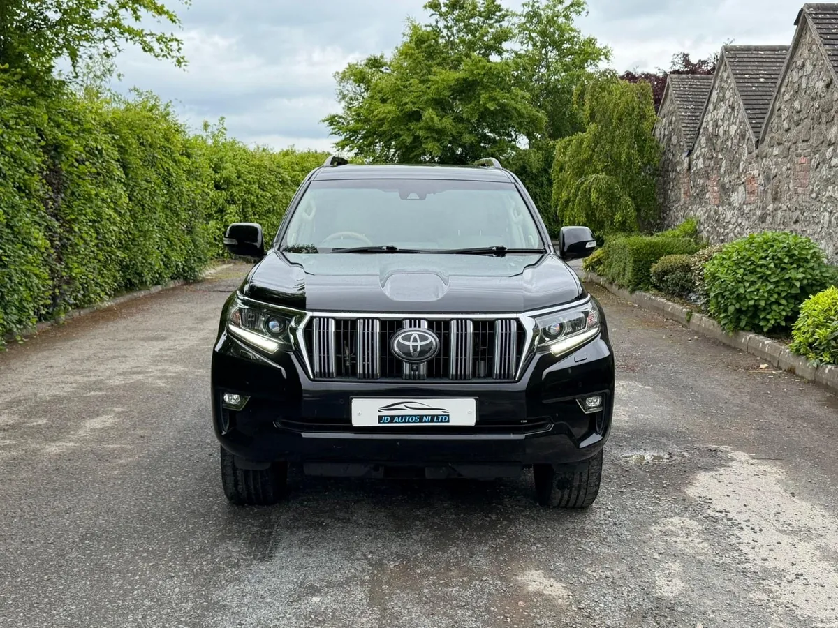 Toyota Landcrusier Invincible 7 Seats - Image 2
