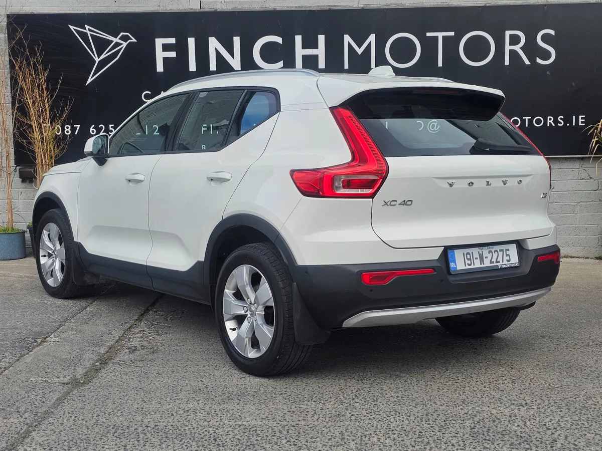 VOLVO XC40 MOMENTUM 150 BHP // 04/27 NCT - Image 5