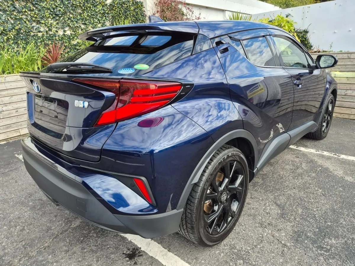 Toyota C-HR 1.8 HYBRID / SOL NERO / TOP SPEC / TAX - Image 5