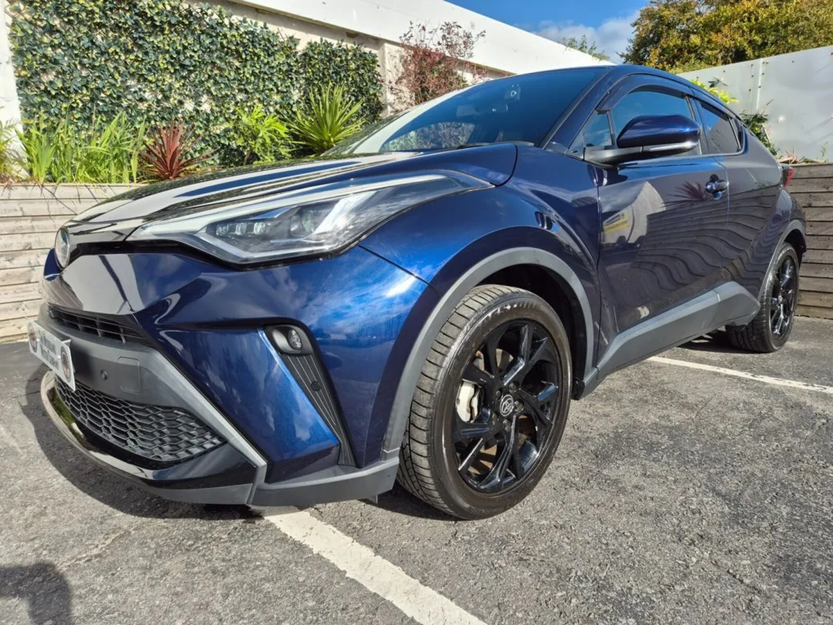 Toyota C-HR 1.8 HYBRID / SOL NERO / TOP SPEC / TAX - Image 2