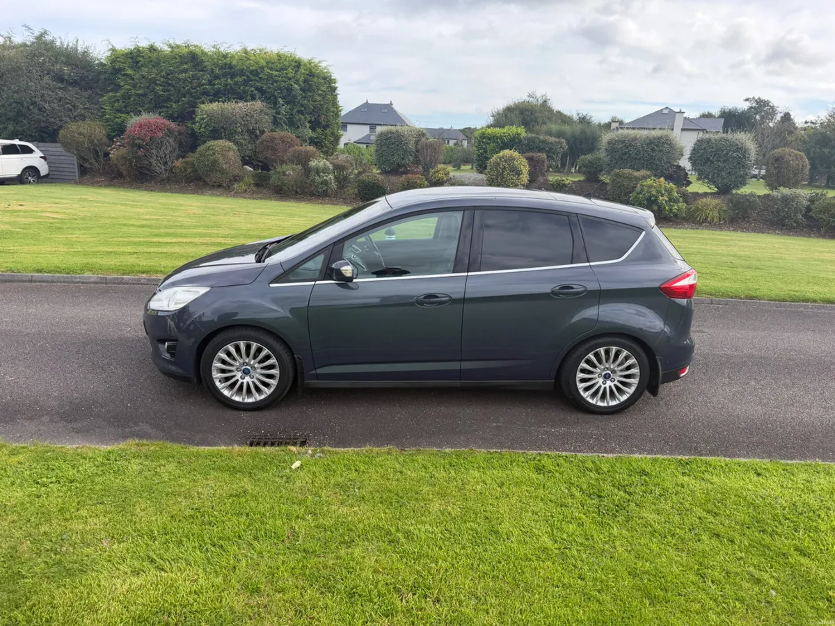 Ford C-Max TITANIUM  X - Image 2