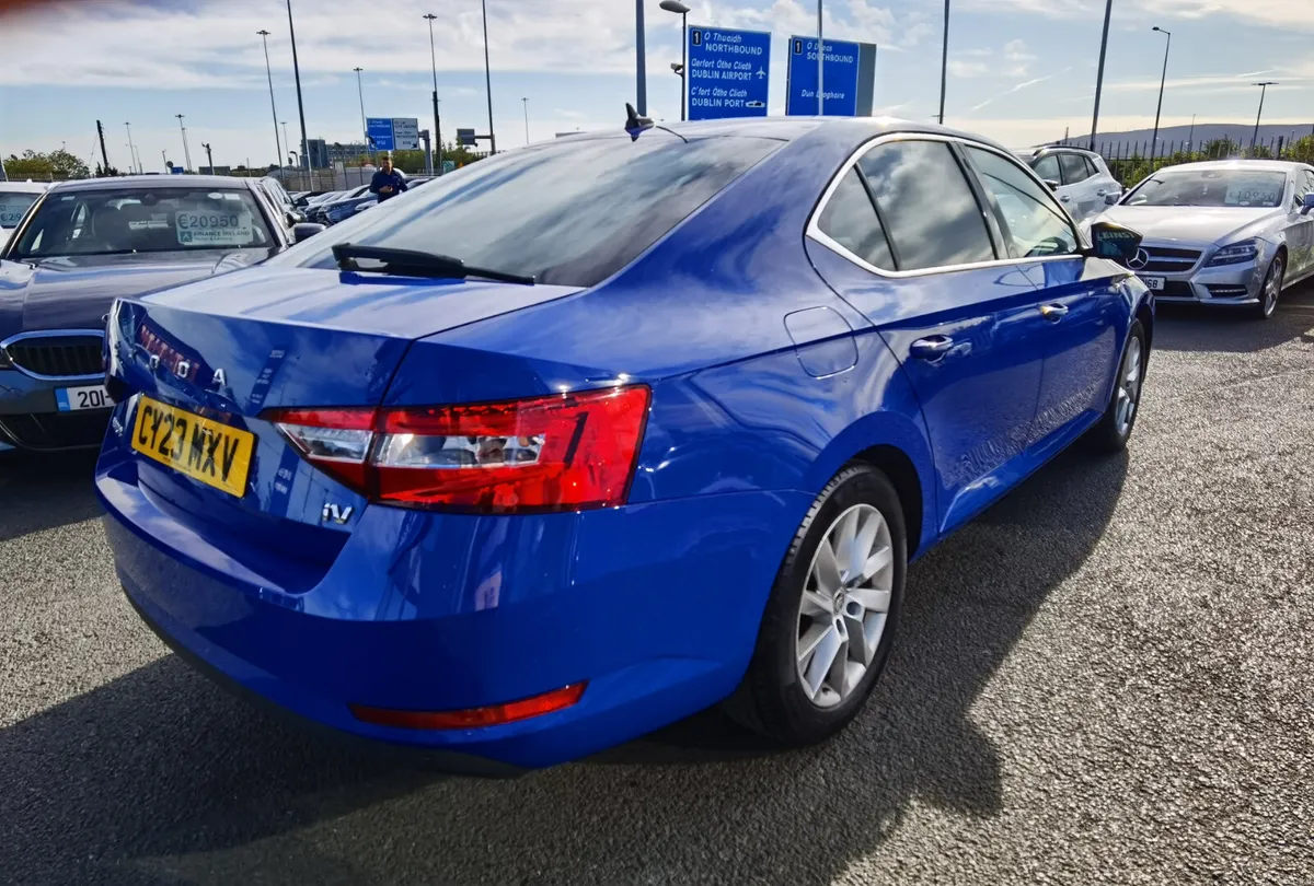 SKODA SUPERB 1.4 IV SE TECHNOLOGY DSG AUTO PHEV - Image 5