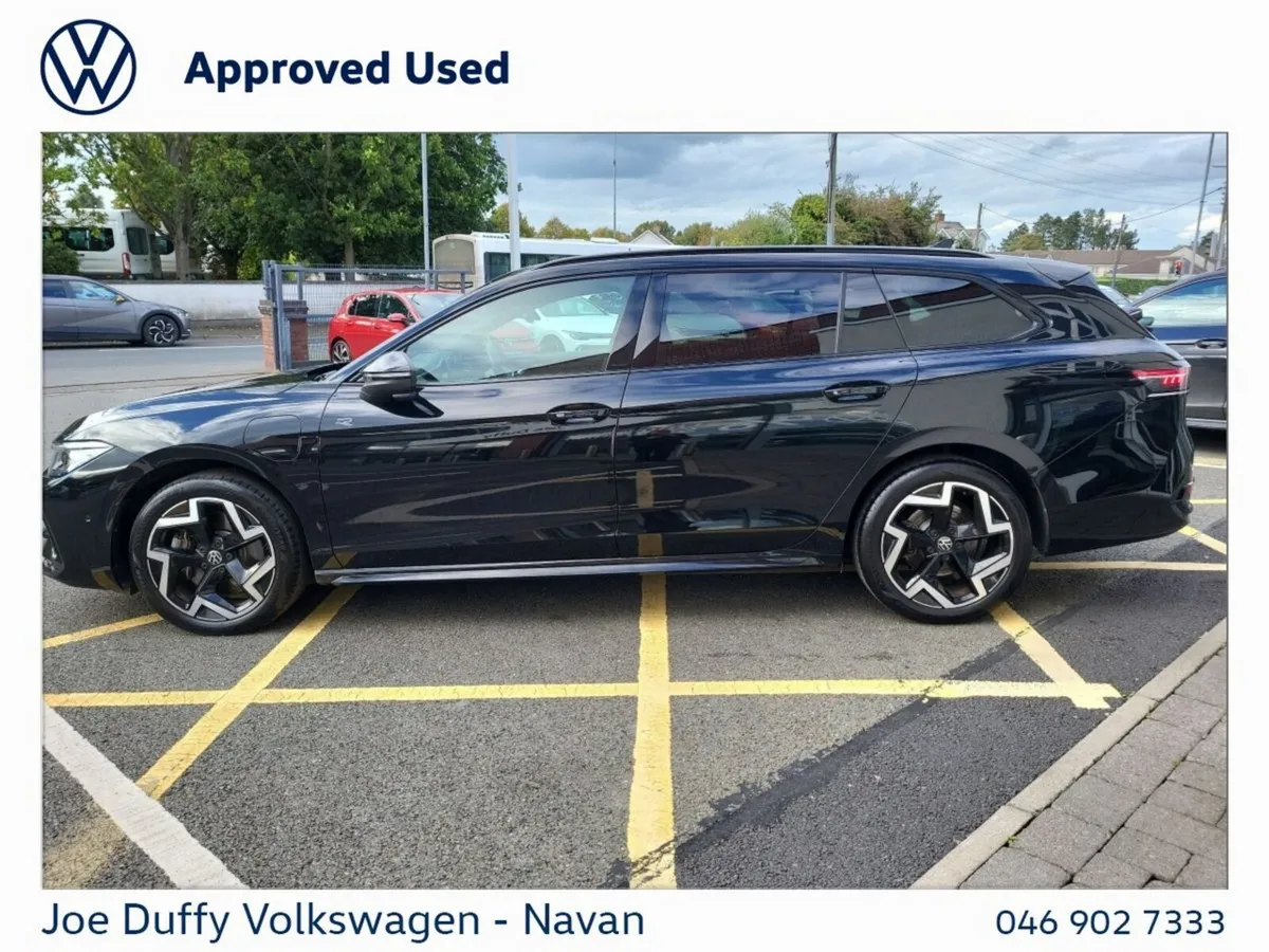 Volkswagen Passat R-LINE 1.5TSI PHEV AUTO - Image 6