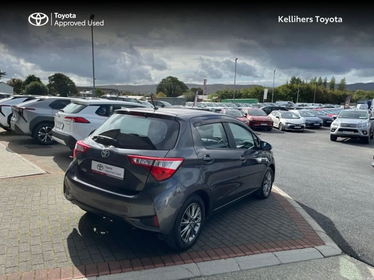 Toyota Yaris 1.0 LUNA - Image 2