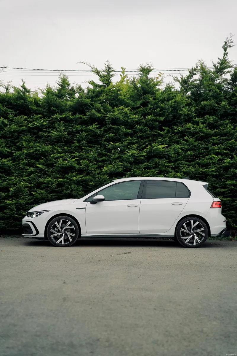 Volkswagen Golf R-Line 2024 | Premium Sporty - Image 2