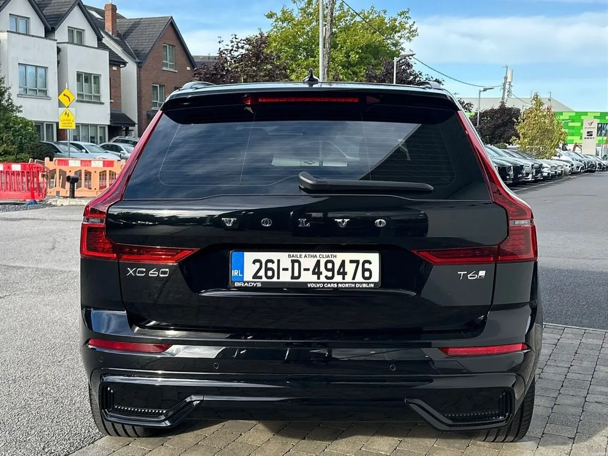 Volvo XC60 T6 Plus Dark AWD PHEV - Image 5