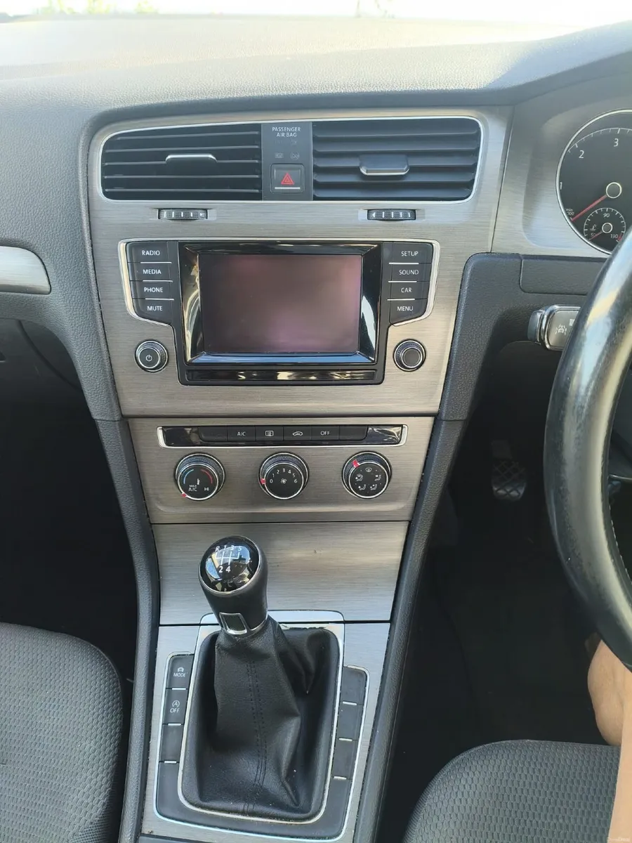 Well minded VW Golf 2013 with service history - Image 5