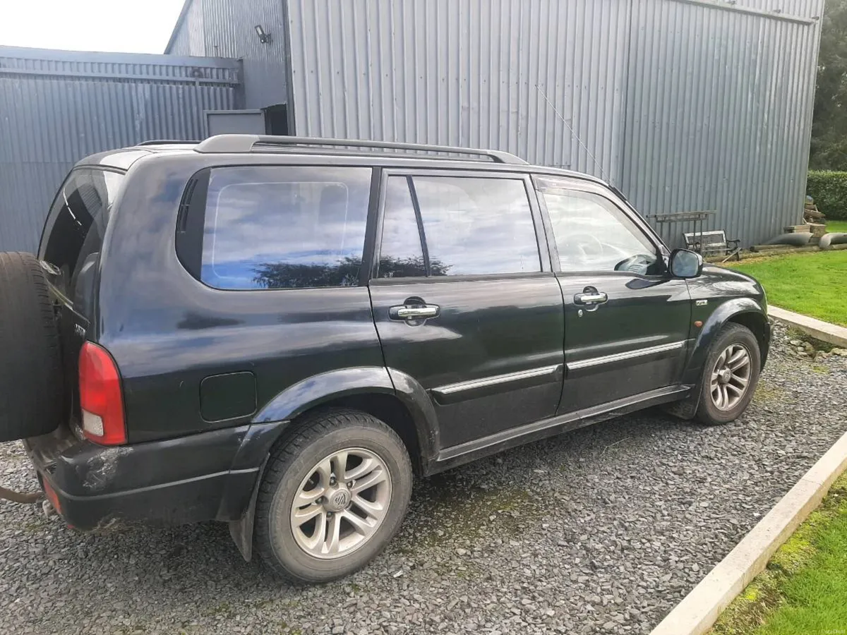 2005 suzuki grand vitara xl7 - Image 3