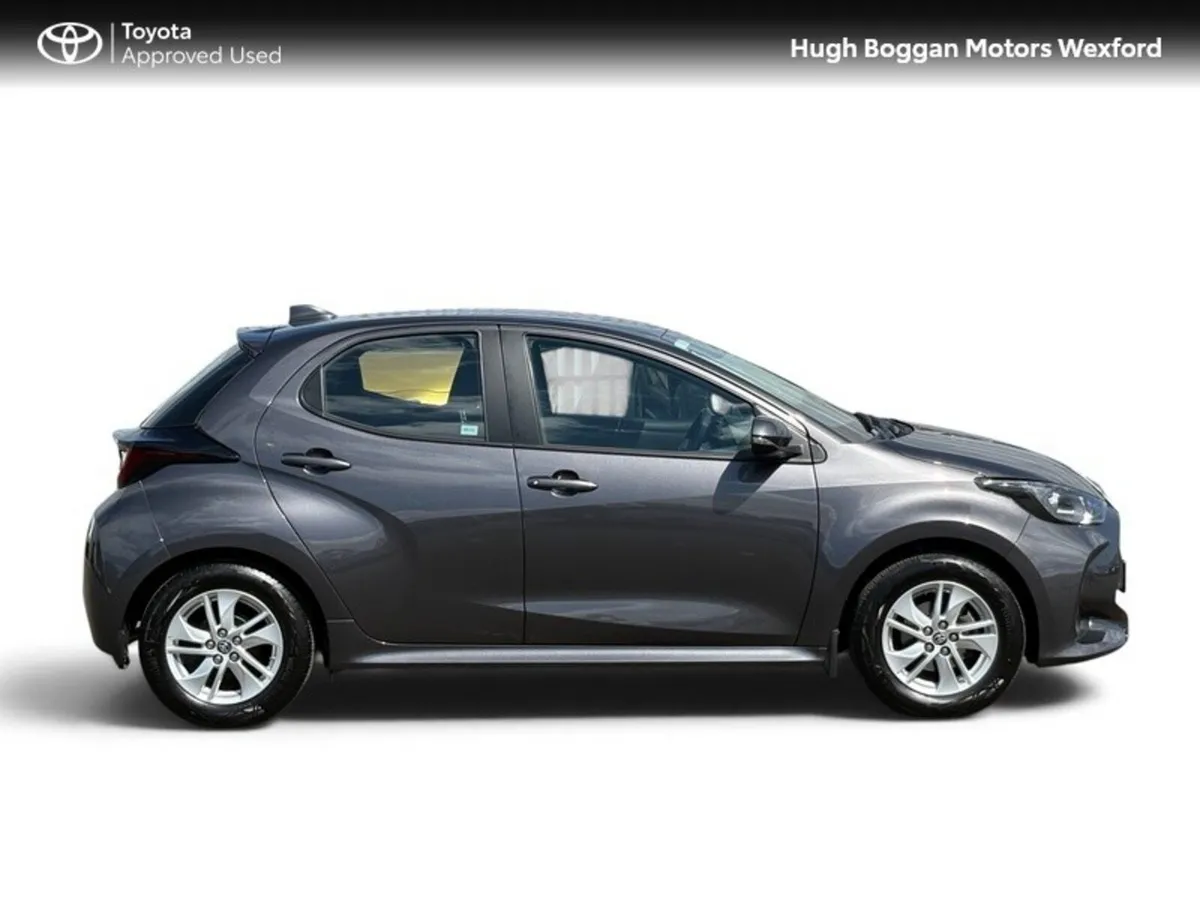 Toyota Yaris 1.5 LUNA LOW MILEAGE!! - Image 3