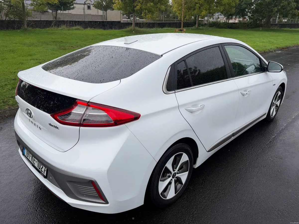 191 Hyundai ICONIQ NCT 01/27 - Image 6