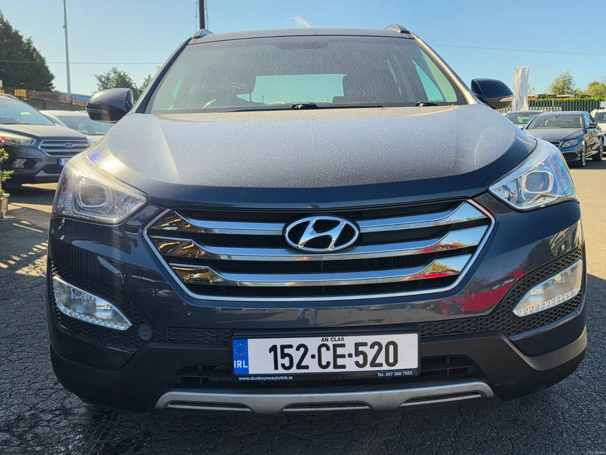 152 HYUNDAI SANTA FE *4 WD*7 SEATER* - Image 2