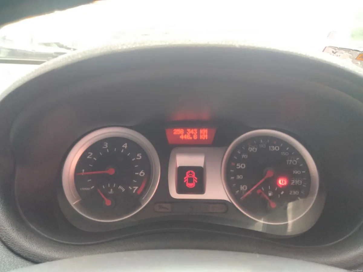 Renault Clio 2009 1.2 Monaco NCT + Tax - Image 5