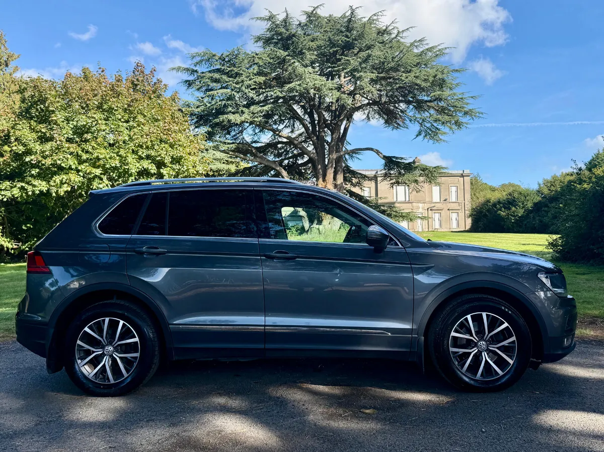 Volkswagen Tiguan 2018 - Image 2