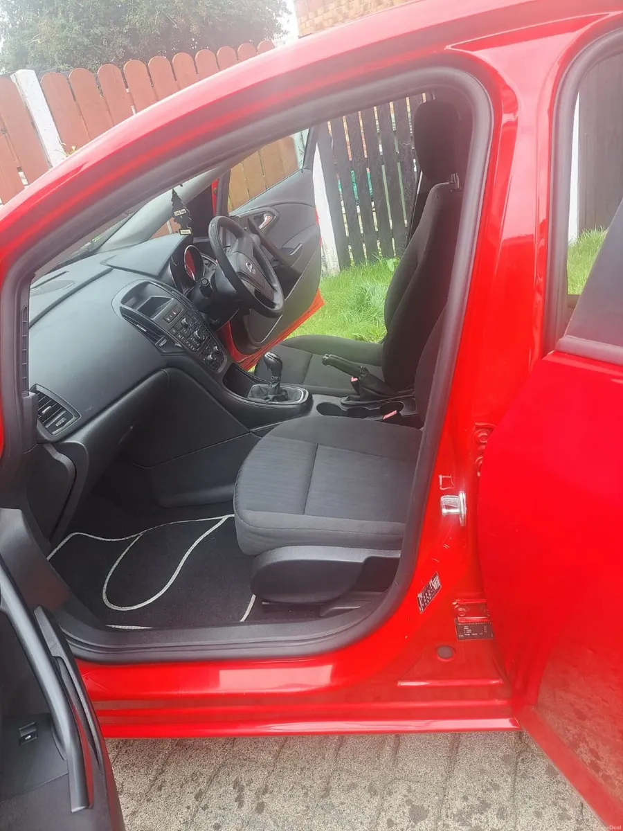 Opel Astra 2014 - Image 6