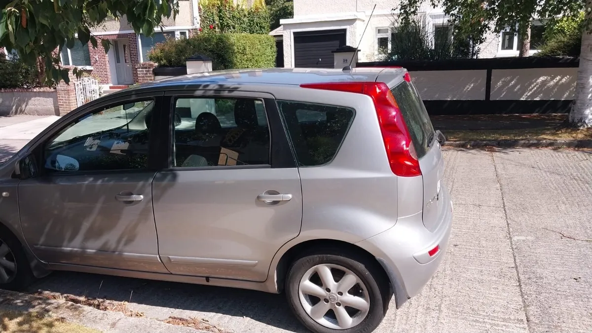 Nissan Note 2010 - Image 2