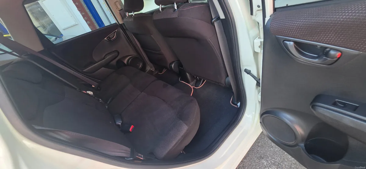 Honda Fit 2013 - Image 6
