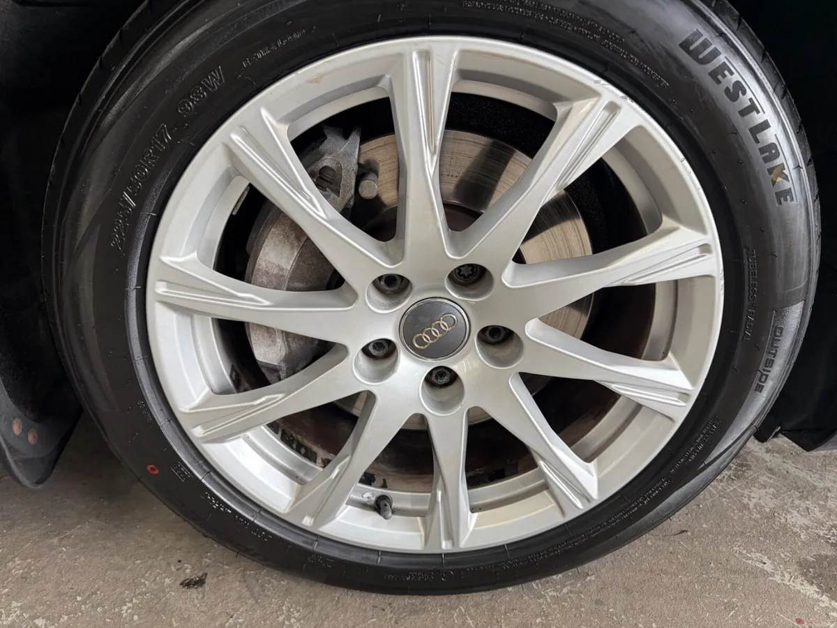 Audi A4 2017. 2.0TDI  SLINE ULTRA 190BHP - Image 3