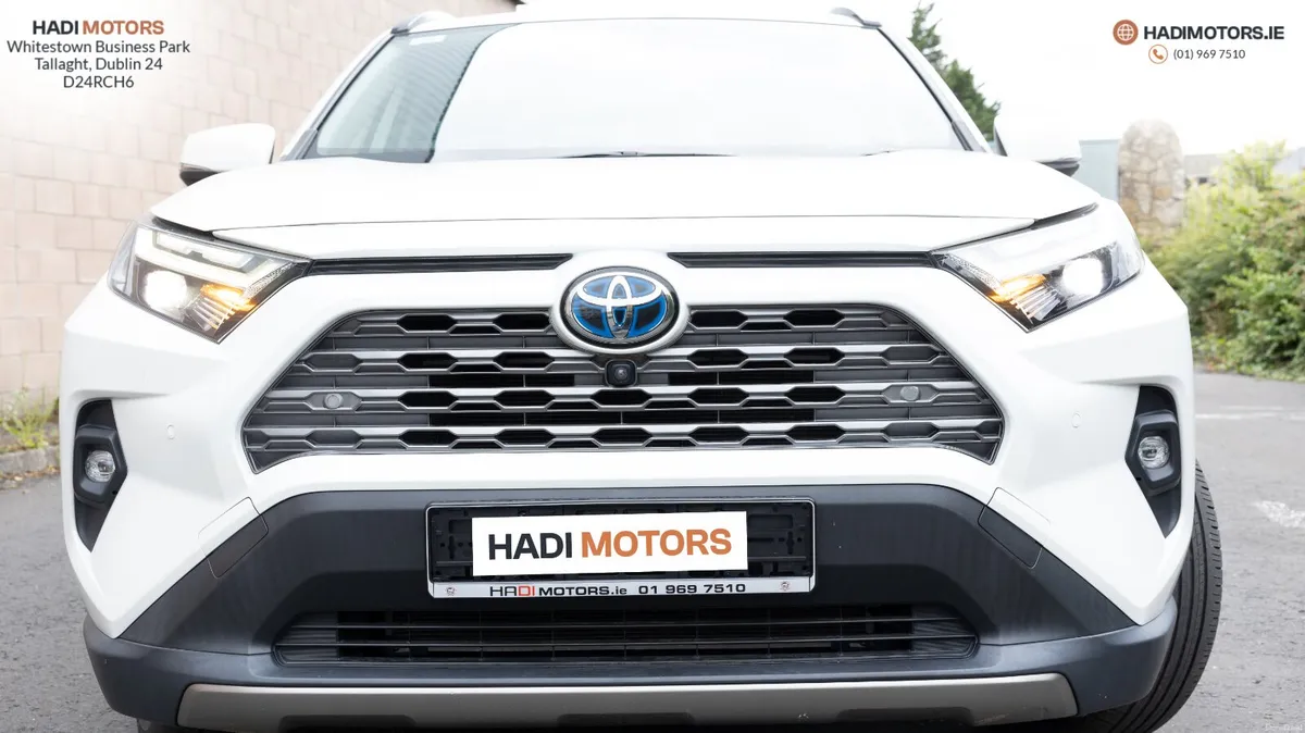 TOYOTA RAV4 2.5 HYBRID 4WD 2022 WHITE - 57,950KM - Image 1