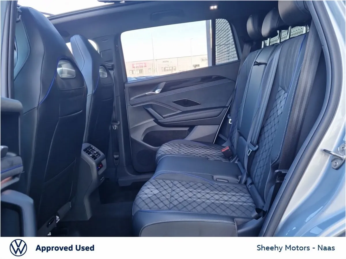Volkswagen Tayron R-Line 75 1.5 PHEV DSG - Image 6
