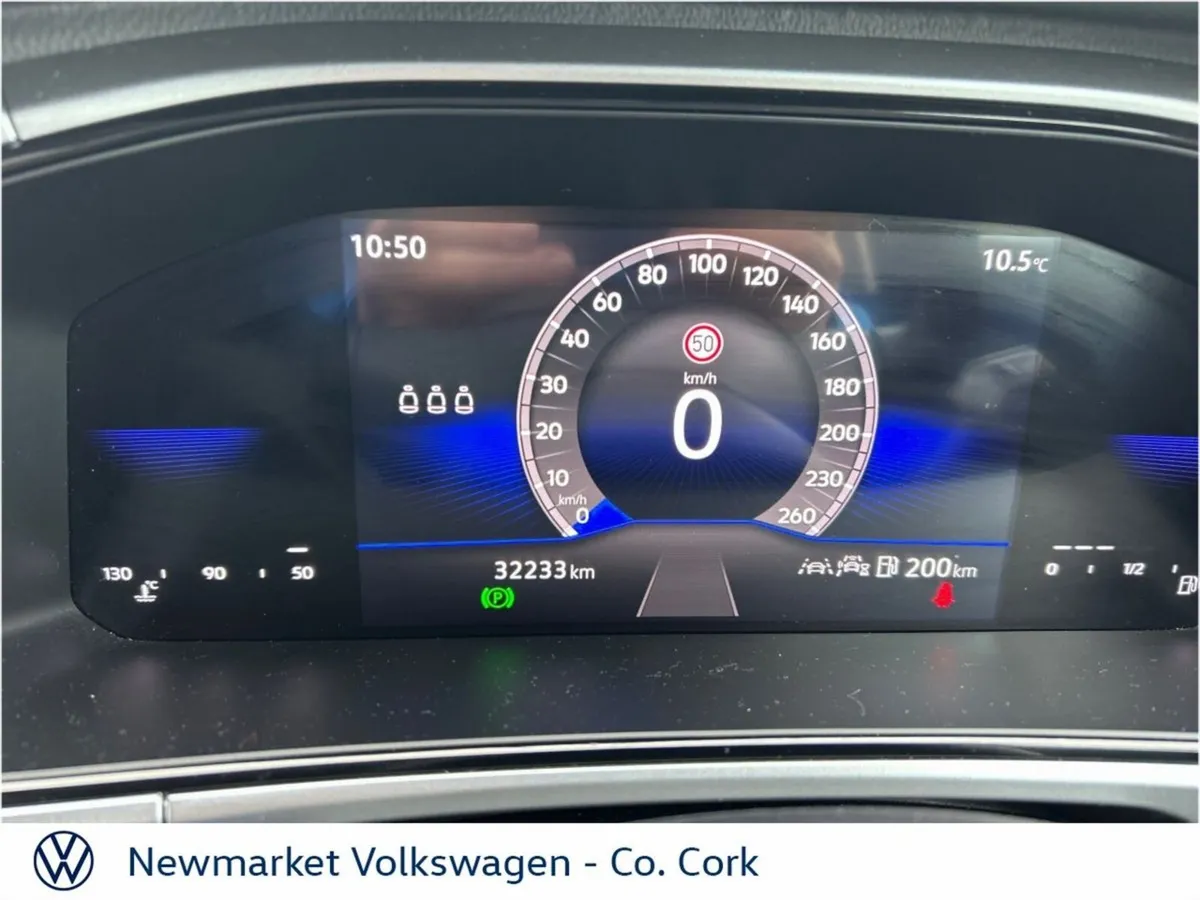 Volkswagen T-Roc EDITION 75 2.0TDI 6 SPEED 116BHP - Image 4