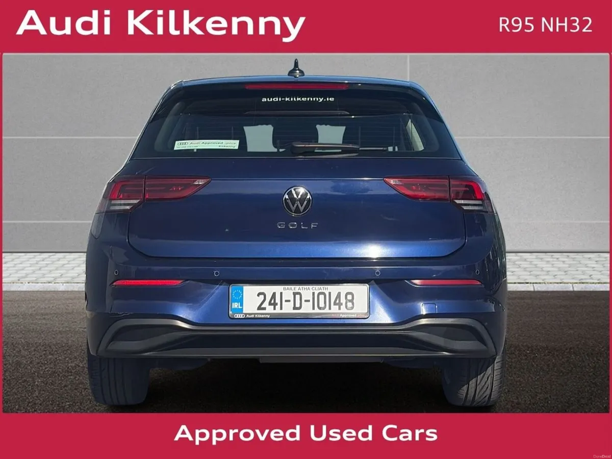 Volkswagen Golf LIFE 2.0 TDI 115 BHP 5DR *1 OWNER - Image 6