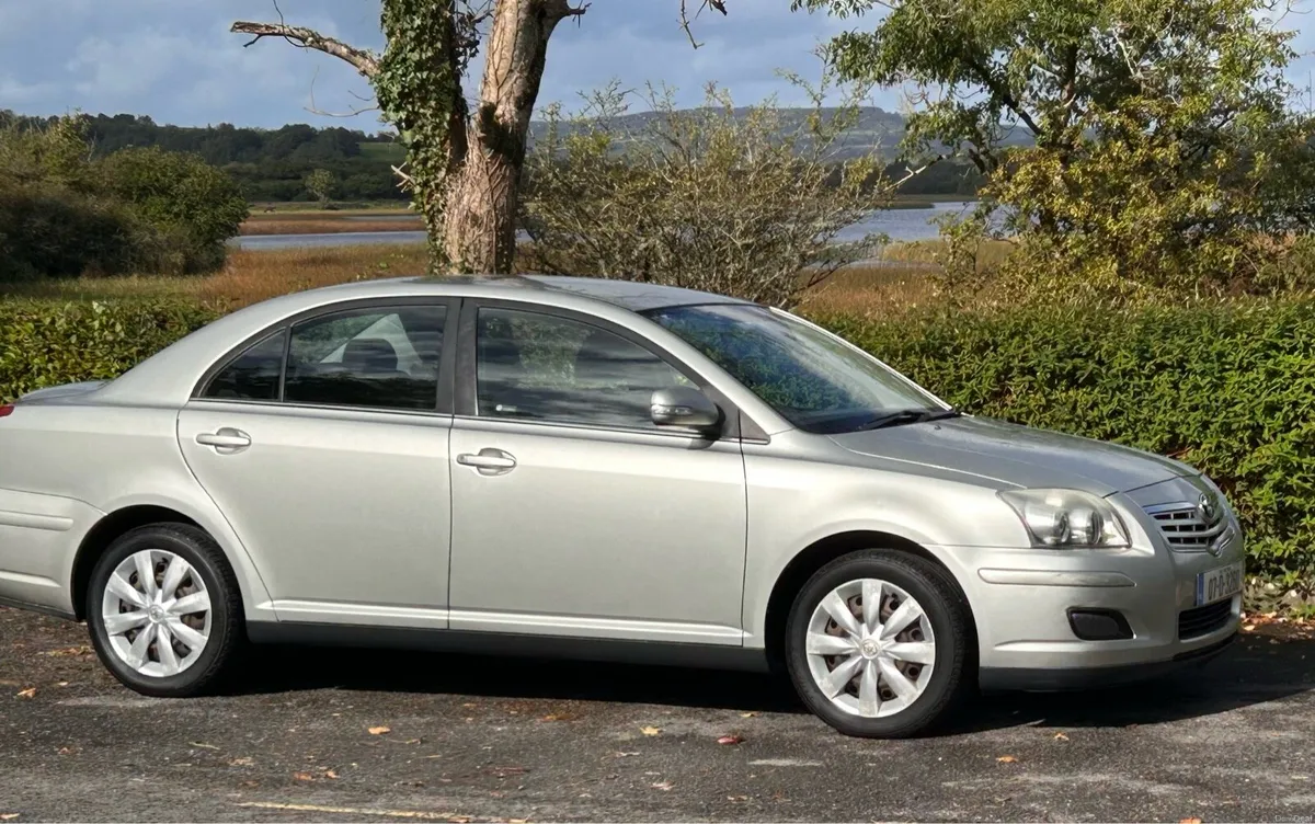 2007 Toyota Avensis *LOW MILEAGE* - Image 1