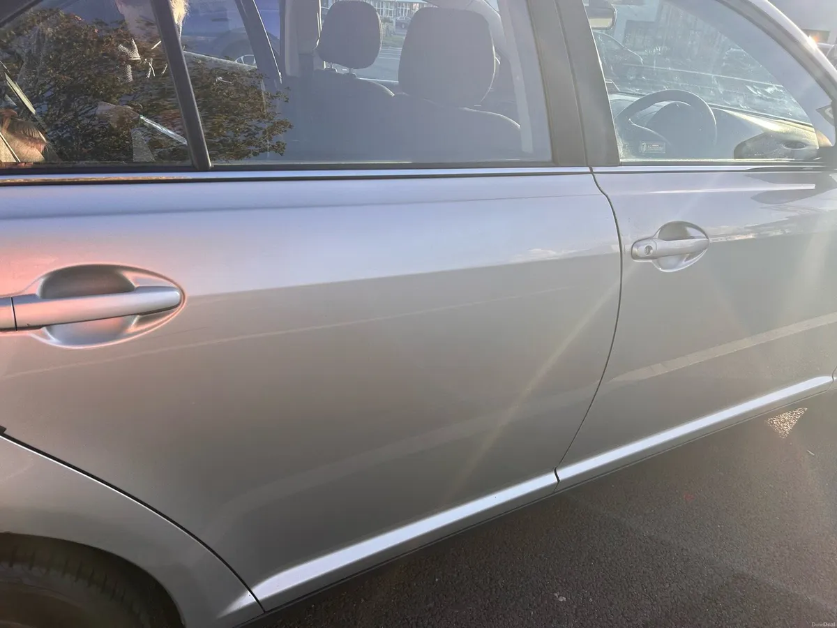 2007 Toyota Avensis *LOW MILEAGE* - Image 3