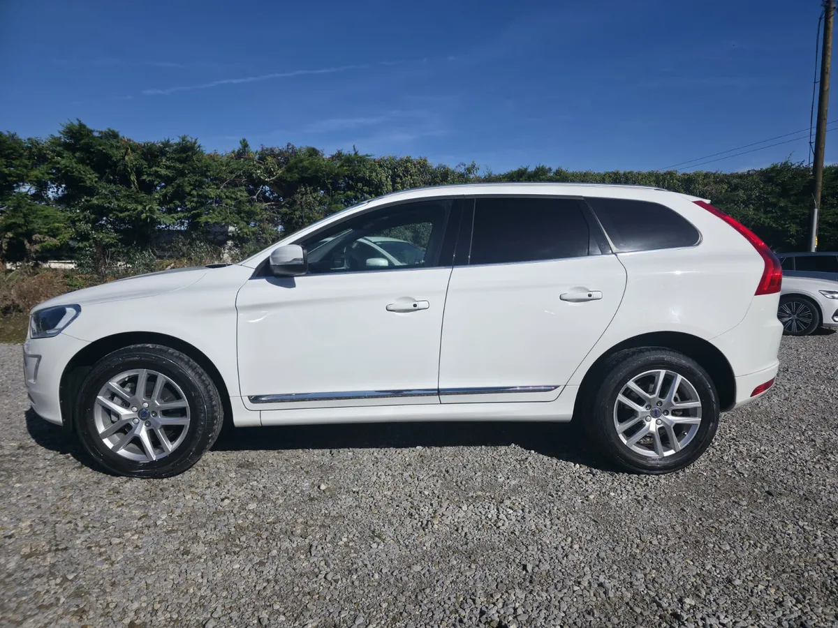 Volvo XC60 2017 D4 - Image 2