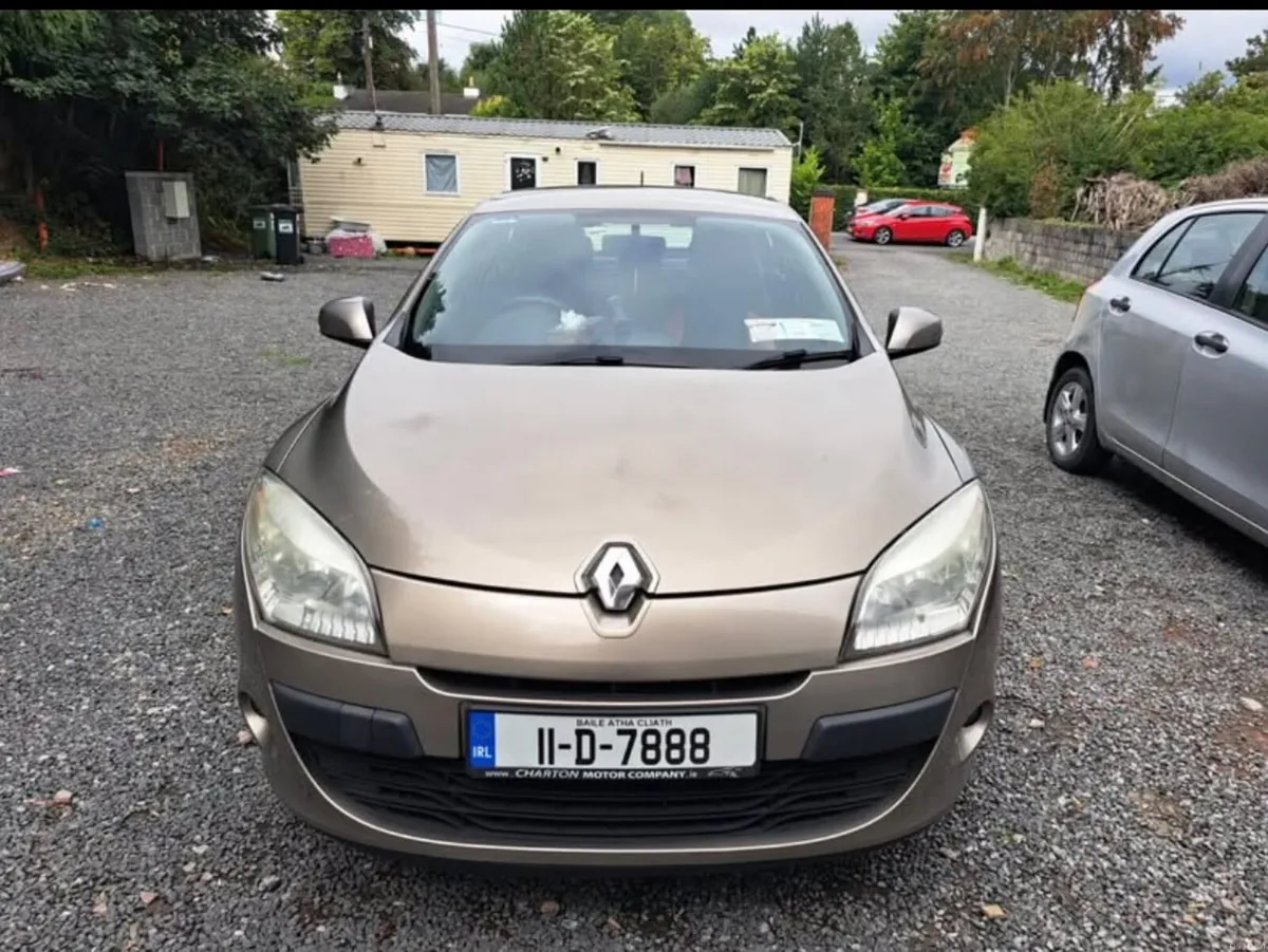 RENAULT  MEGANE 2011 - Image 3