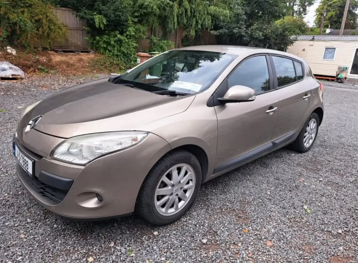 RENAULT  MEGANE 2011 - Image 4
