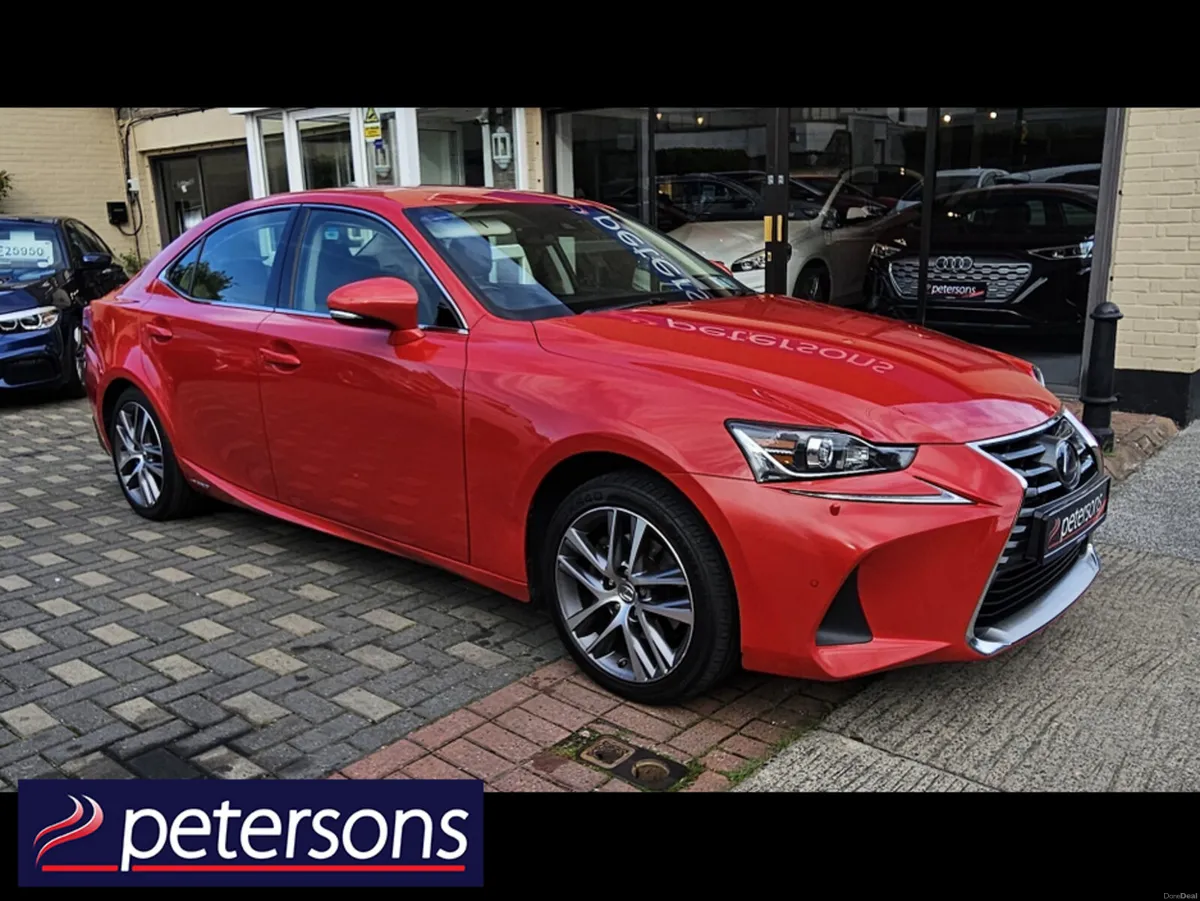 Lexus IS IS300H 2.5 LUXURY CVT 4DR AUTOMATIC - Image 2