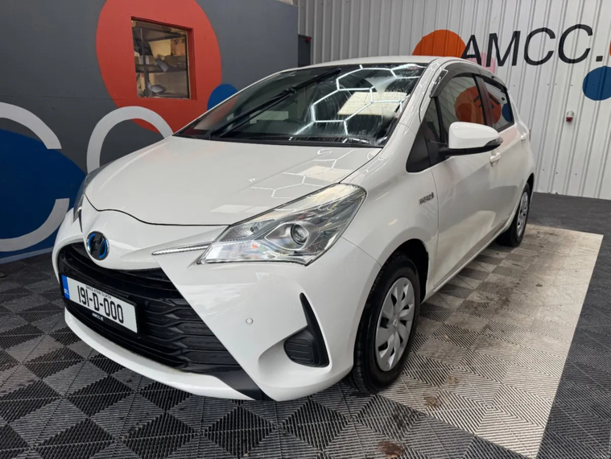 Toyota Vitz 2019 TOYOTA VITZ HYBRID F 1.5 AUTOMATI - Image 6
