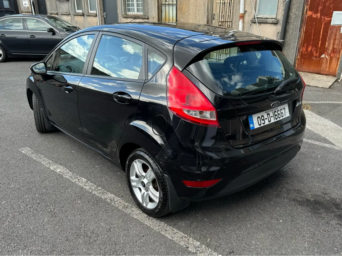 Ford Fiesta 2009 - Image 1