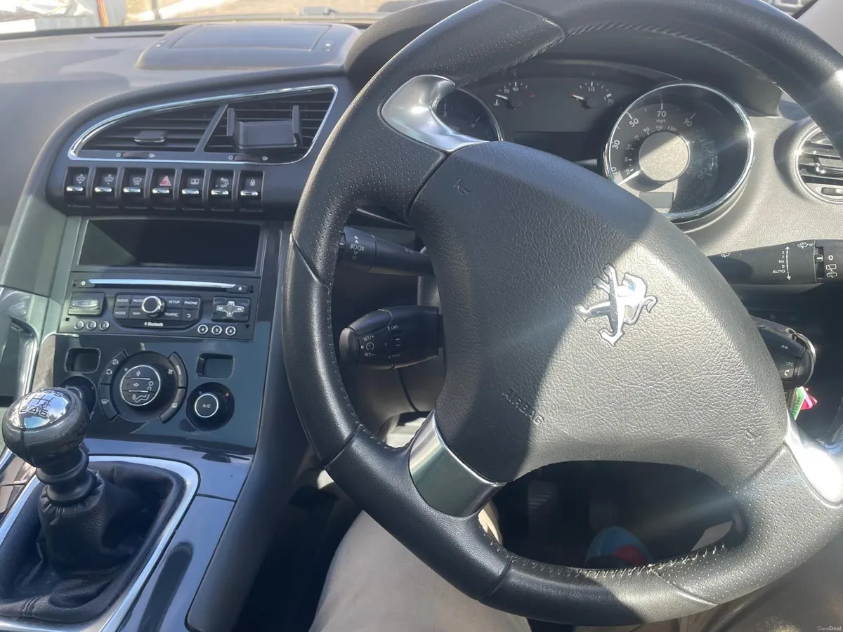 Peugeot 3008 2015 - Image 2