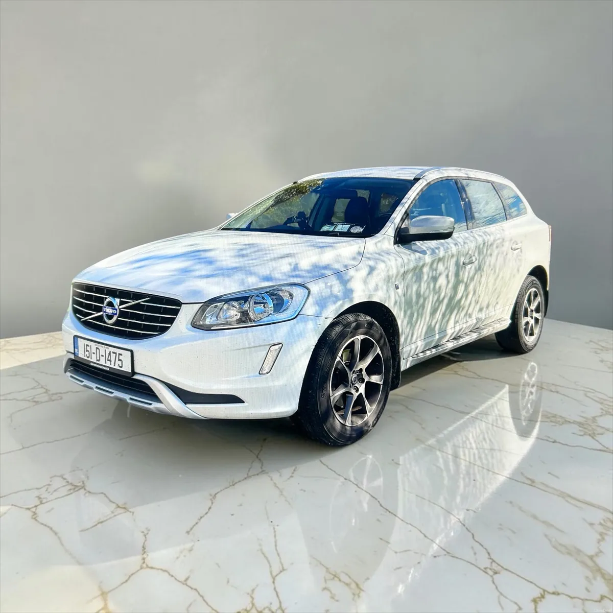 2015 Volvo XC60 D4 (181hp) FWD VOR Manual - Image 4