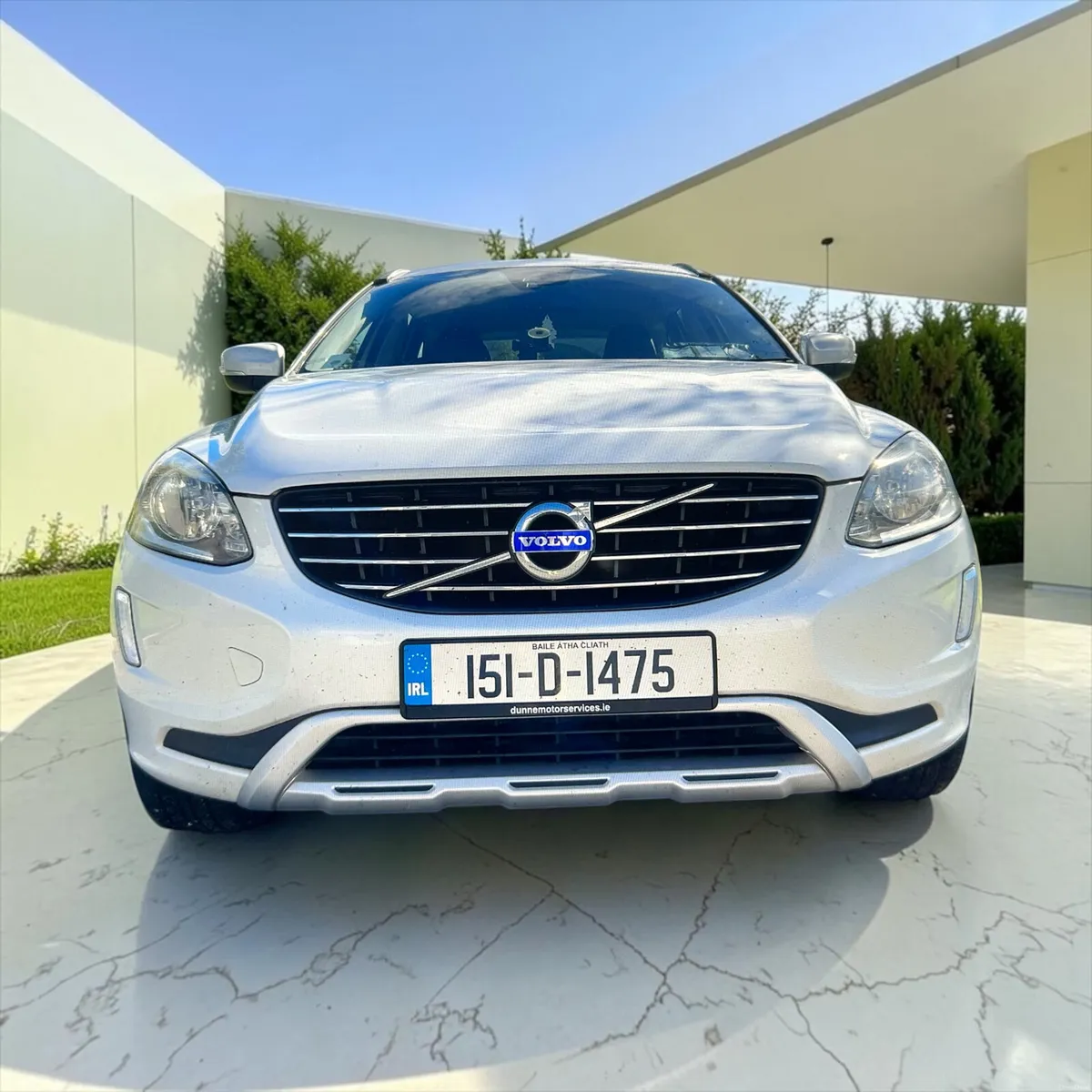 2015 Volvo XC60 D4 (181hp) FWD VOR Manual - Image 1