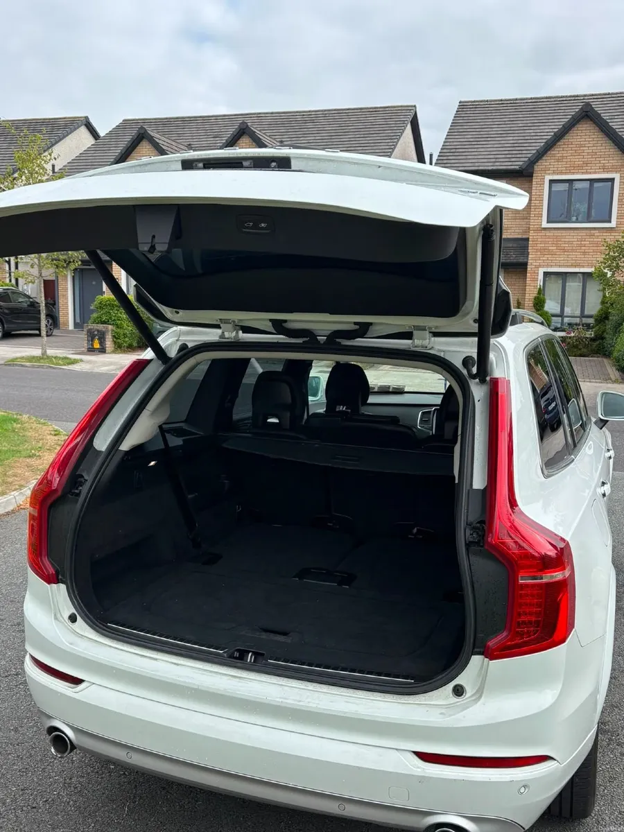2018 Volvo XC90 D4 Momentum - Image 3