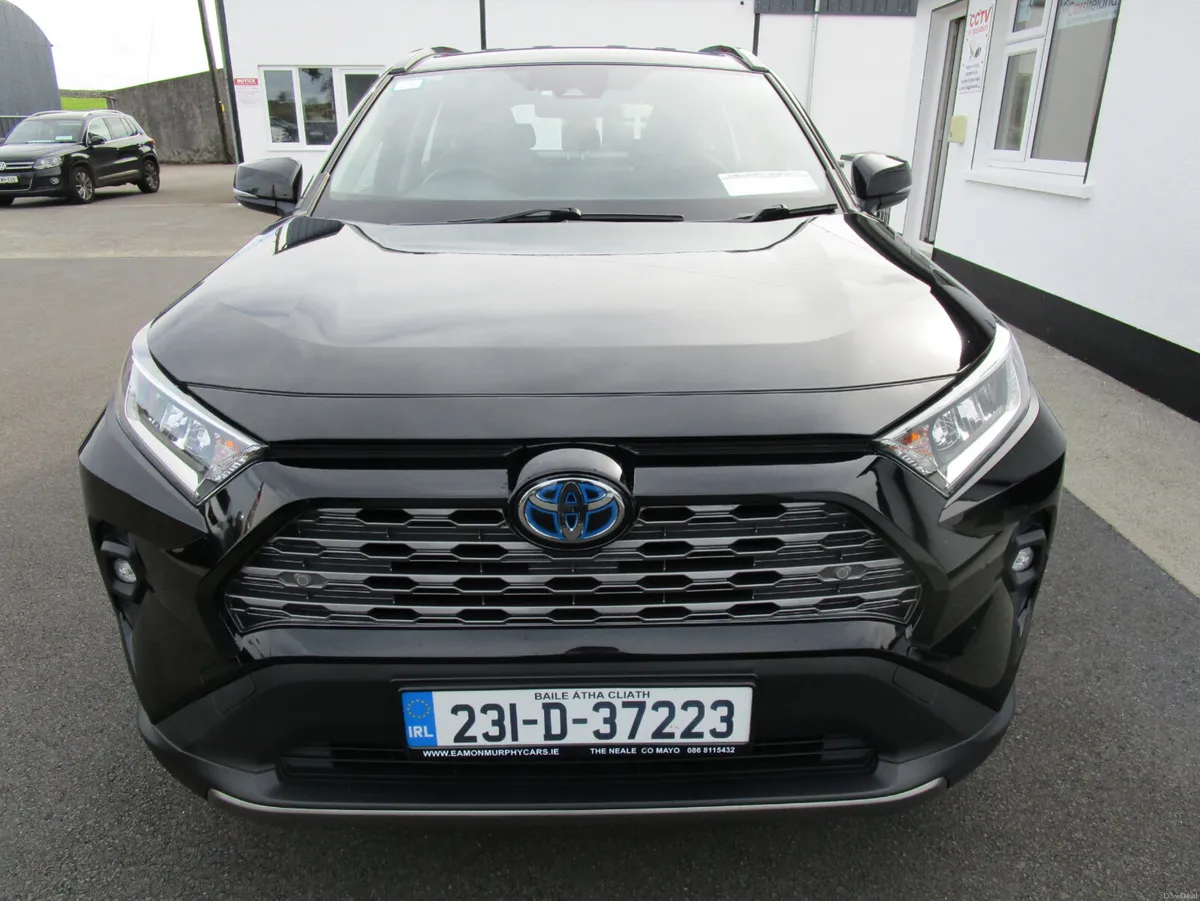 Toyota RAV4 2023 - Image 2