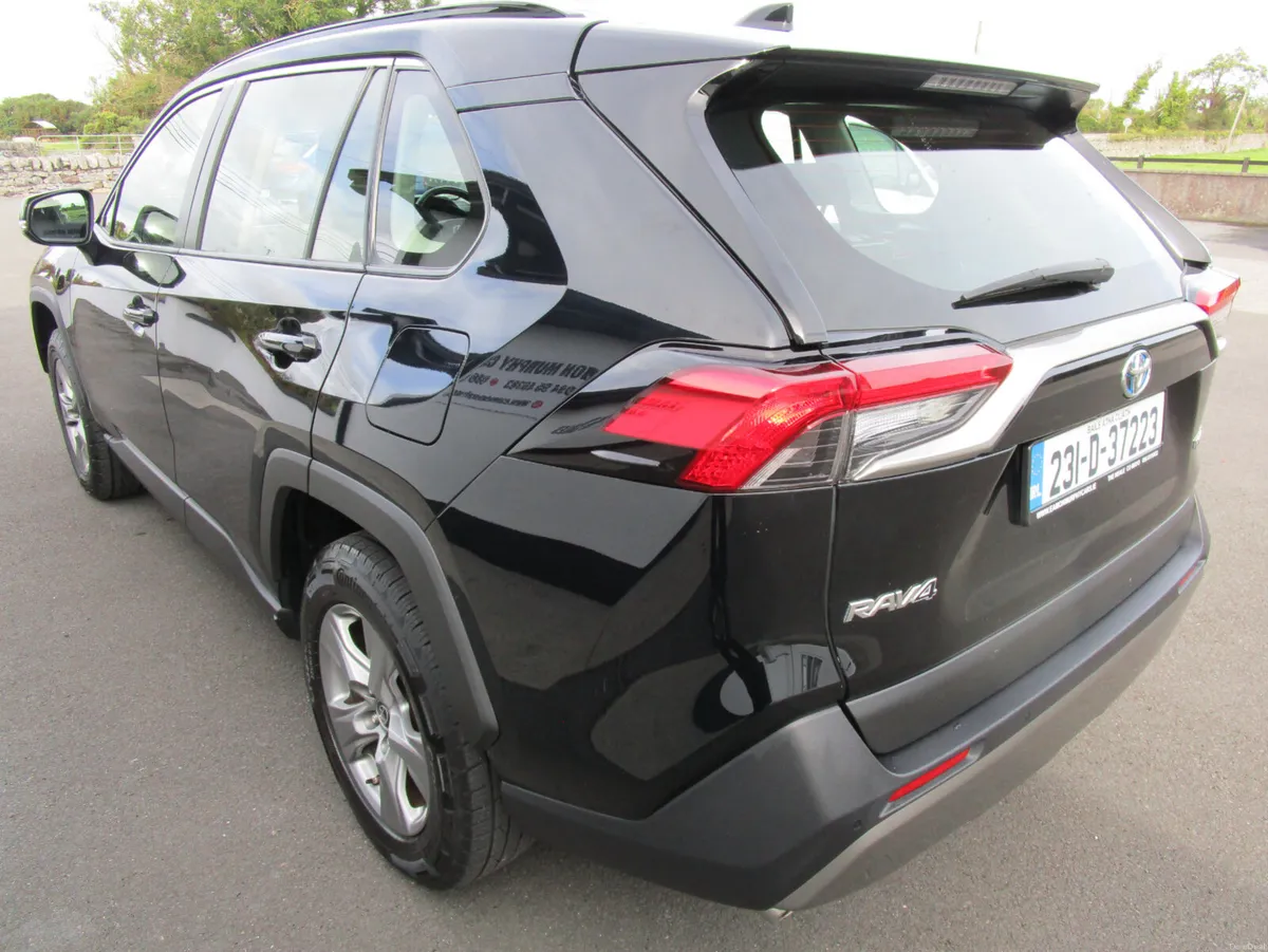Toyota RAV4 2023 - Image 6